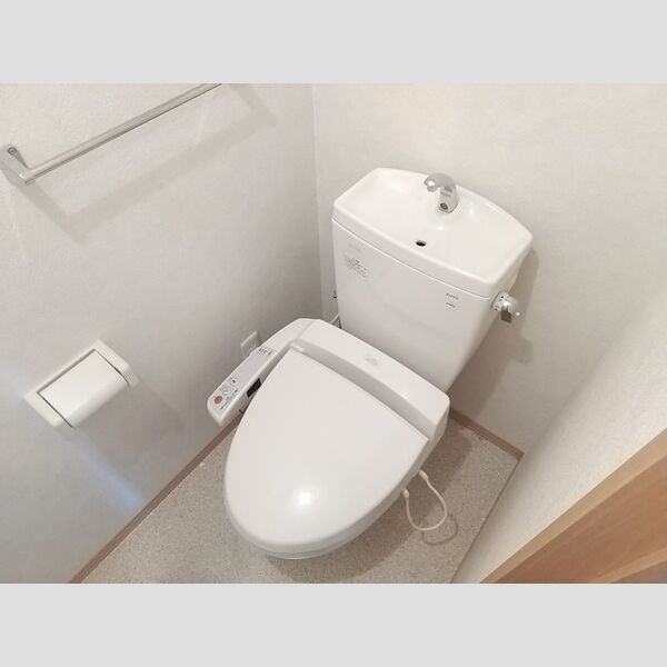 トイレ (温水洗浄暖房便座)