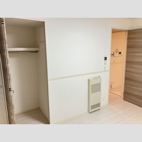 その他 (洋室(照明、ファンコンベクター付き))