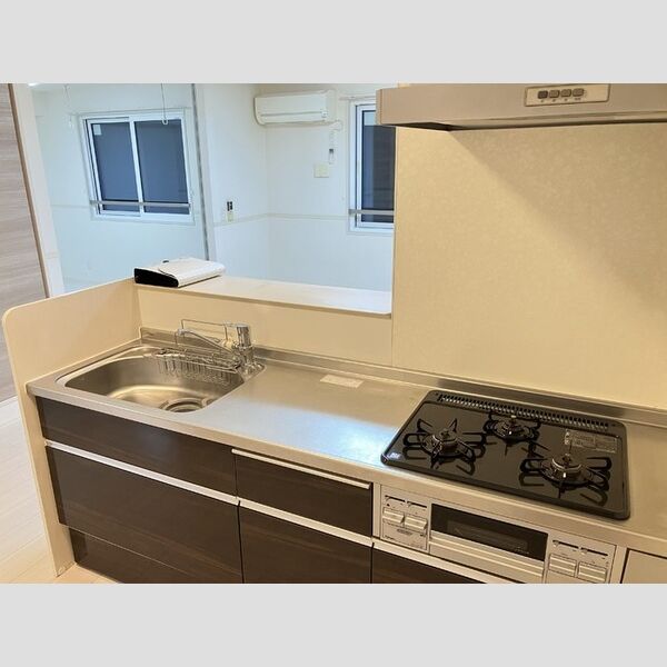 キッチン (対面式システムキッチン)