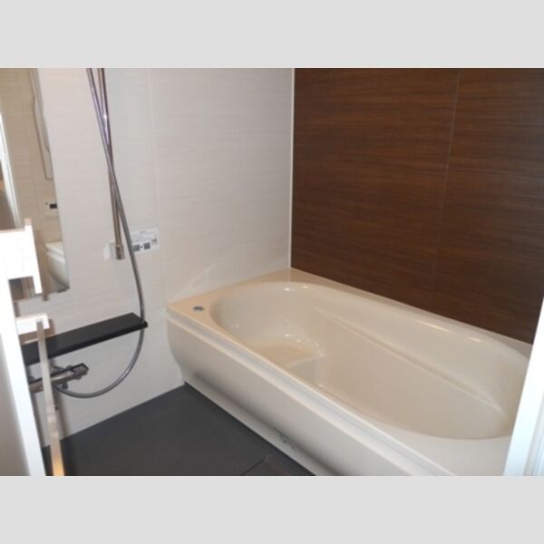 バス (浴室(追い焚き機能付))