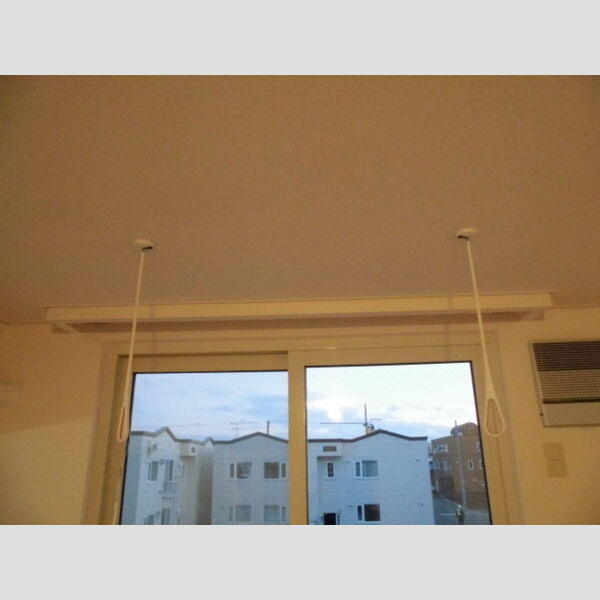 その他設備 (室内物干し)