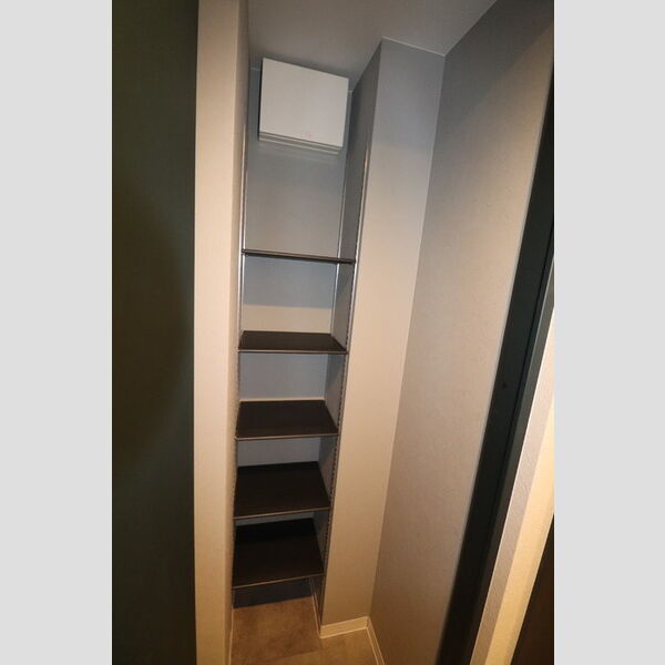 玄関 (シューズボックス)