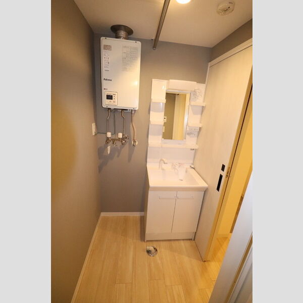 洗面所 (洗髪洗面化粧台)