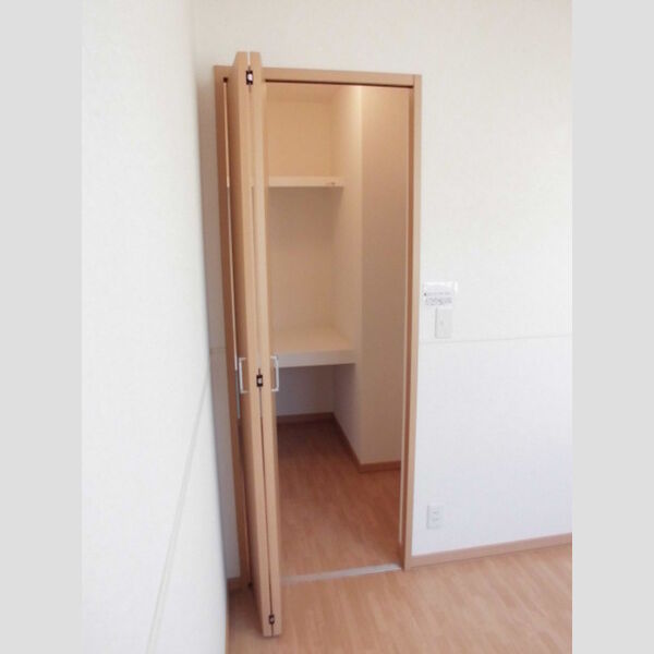 収納 (ウォークインクローゼット)