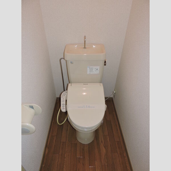 トイレ (温水洗浄暖房便座)