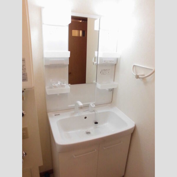 洗面所 (洗髪洗面化粧台)