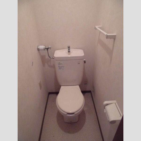 トイレ (トイレ)