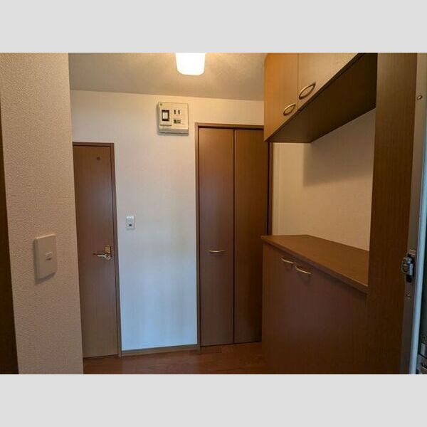 玄関 (玄関)