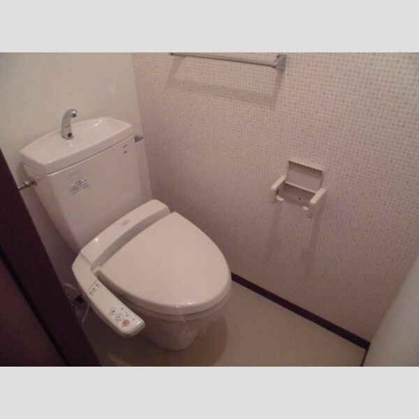 トイレ (温水洗浄暖房便座)