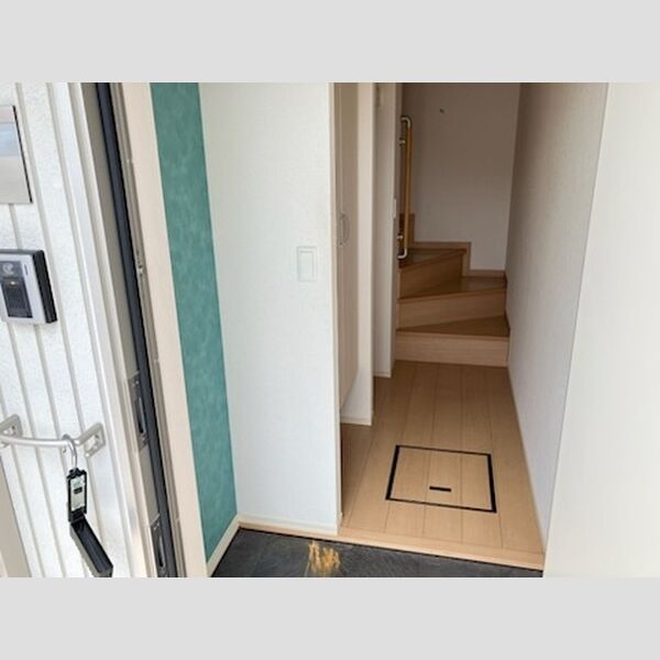 玄関 (シューズボックス付き)
