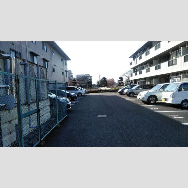 駐車場 (駐車場)