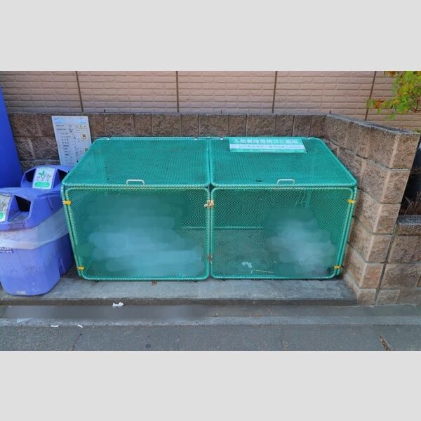 現地周辺 (ゴミストッカー)