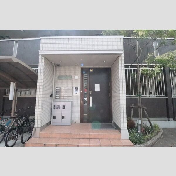 エントランス (エントランス)