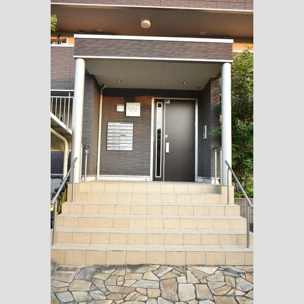 エントランス (エントランス)