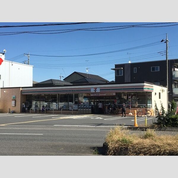 現地周辺 (セブンイレブン　徒歩8分(565.73m))