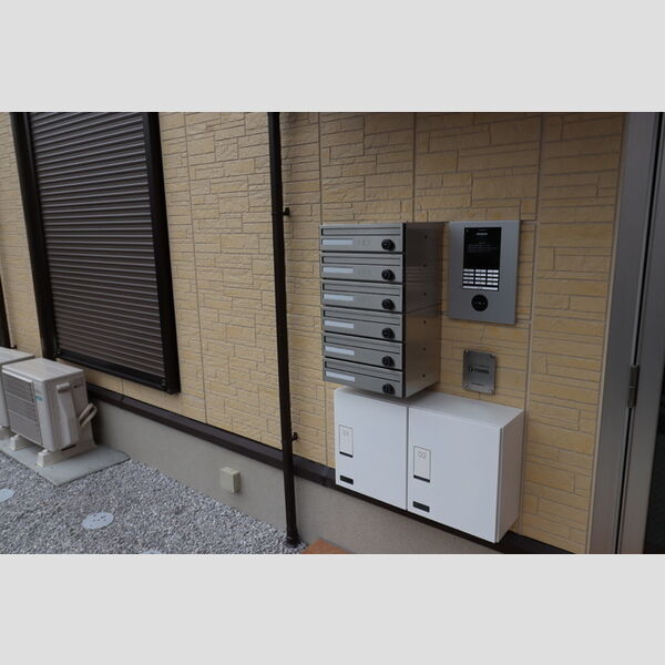 現地周辺 (オートロック・集合ポスト)