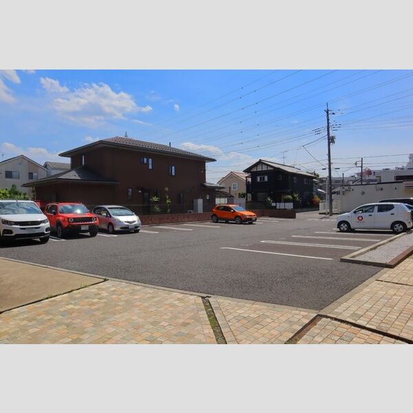 駐車場 (駐車場)