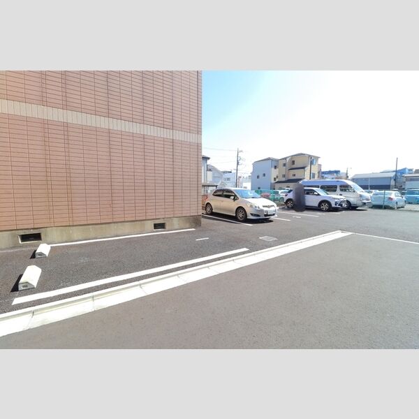 駐車場 (駐車場)