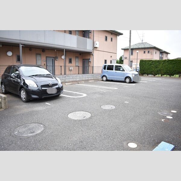 駐車場 (駐車場)