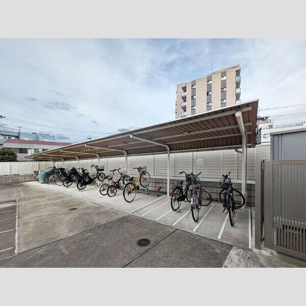 駐車場 (駐輪場)