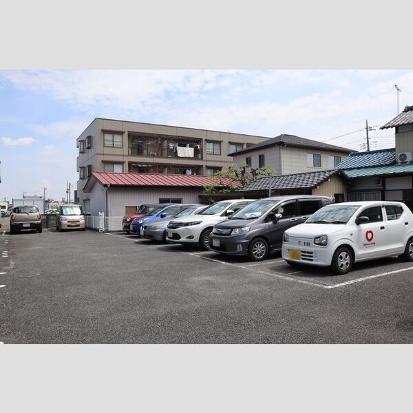 駐車場 (駐車場)