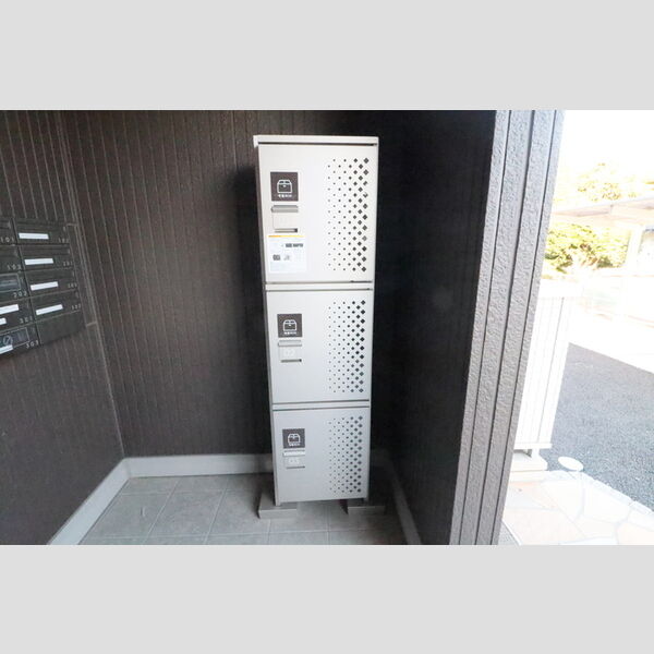 現地周辺 (宅配BOX)