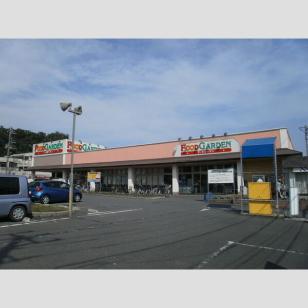 現地周辺 (フードガーデン七里店(約920m))