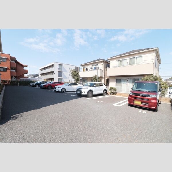 駐車場 (駐車場)