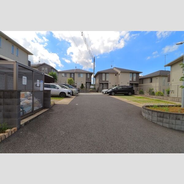 駐車場 (駐車場)