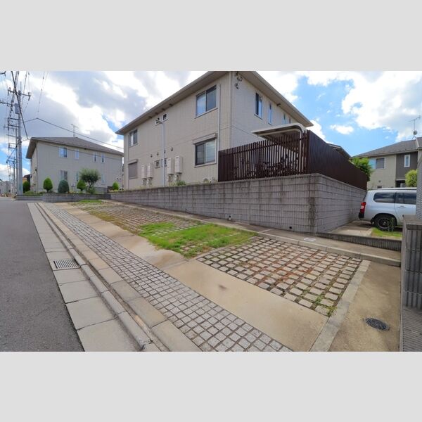 駐車場 (駐車場)