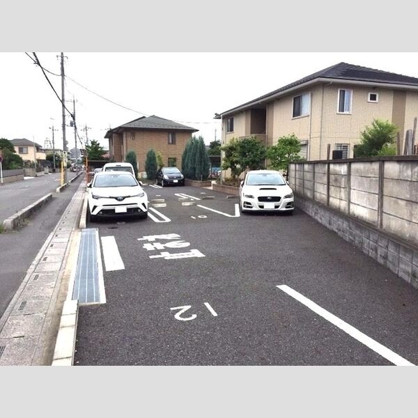 駐車場 (駐車場)