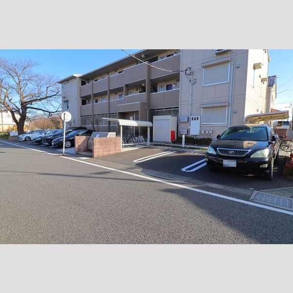 駐車場 (駐車場)