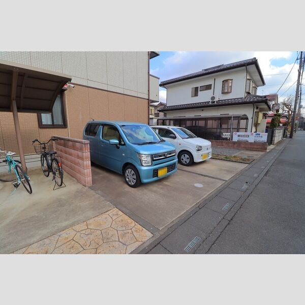 駐車場 (駐車場)