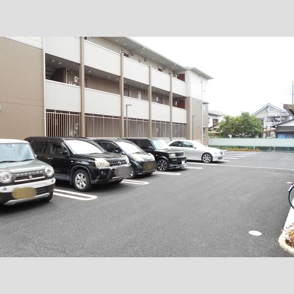駐車場 (駐車場)