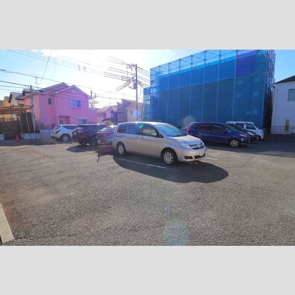 駐車場 (駐車場)