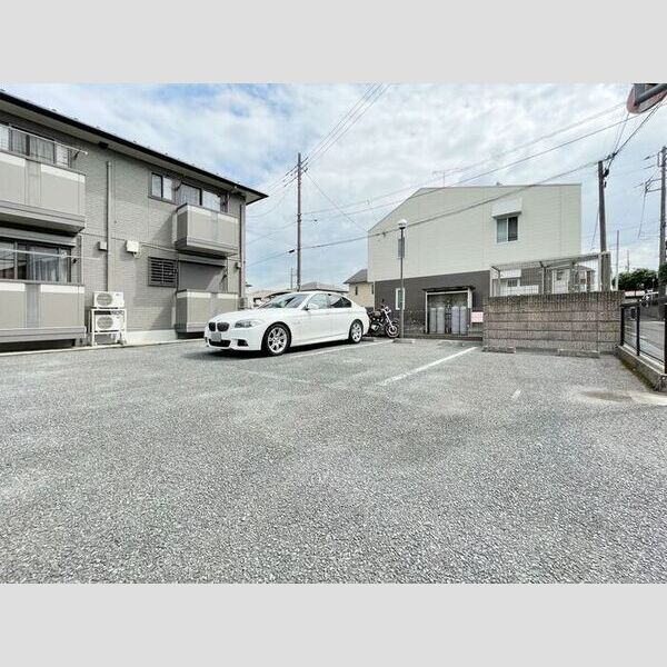 駐車場 (駐車場)