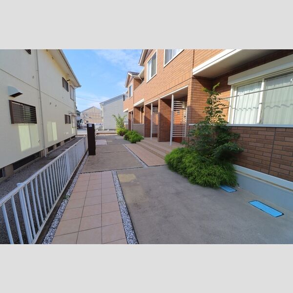 エントランス (エントランス)