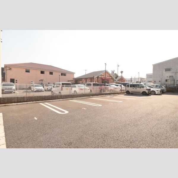 駐車場 (駐車場)