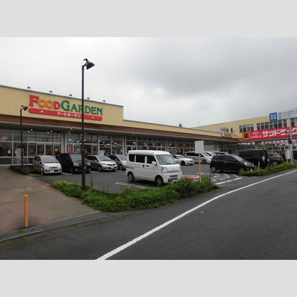 現地周辺 (スーパー)