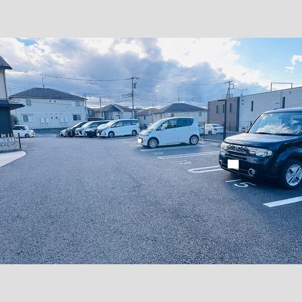 駐車場 (駐車場)