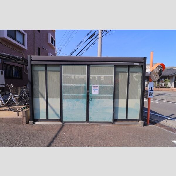 現地周辺 (ゴミストッカー)