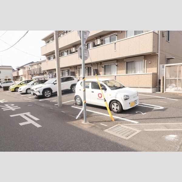 現地周辺 (駐車場)
