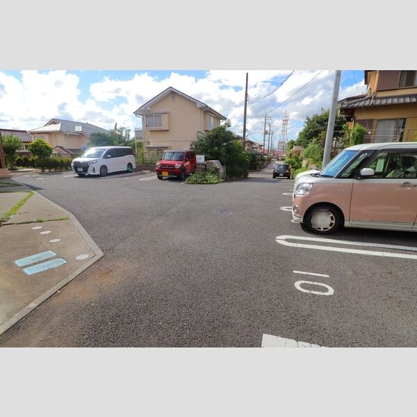 駐車場 (駐車場)