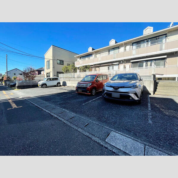 駐車場 (駐車場)