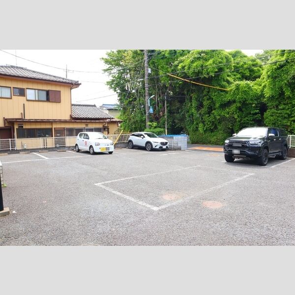 駐車場 (駐車場)