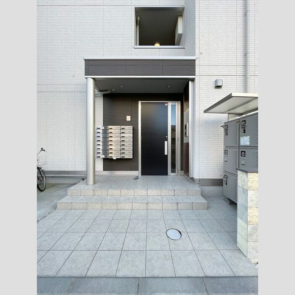 エントランス (エントランス)