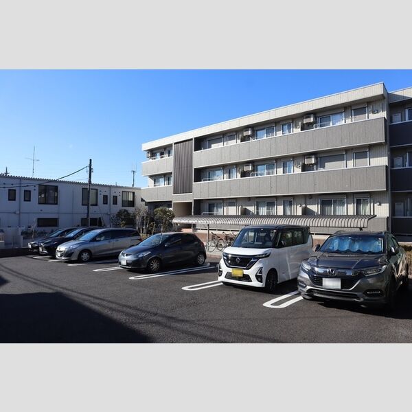 駐車場 (駐車場)