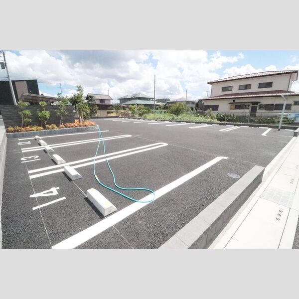 駐車場 (駐車場)