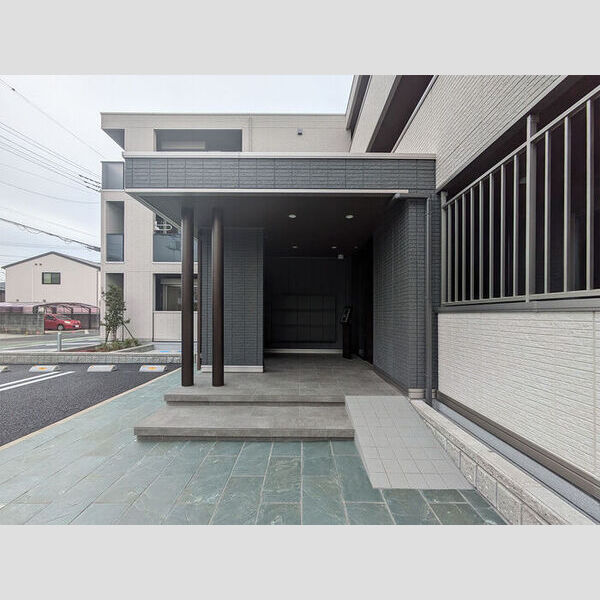 エントランス (エントランス)