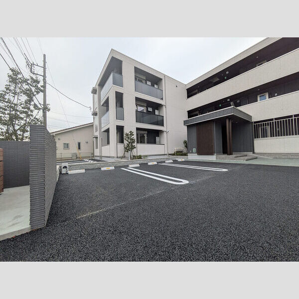 駐車場 (駐車場)